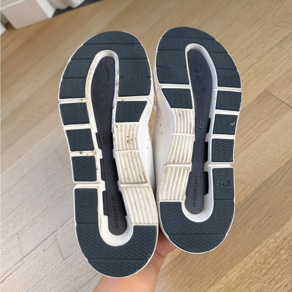 On Cloud Roger Advantage Sneakers Women’s 9 White Vegan Leather Swiss - Picture 4 of 5